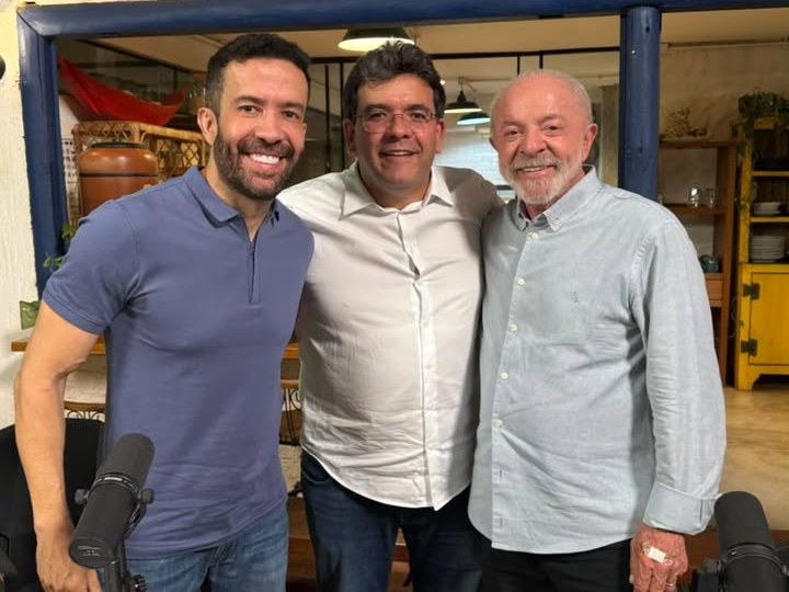 Deputado federal André Janones, governador do Piauí Rafael Fonteles e presidente Lula