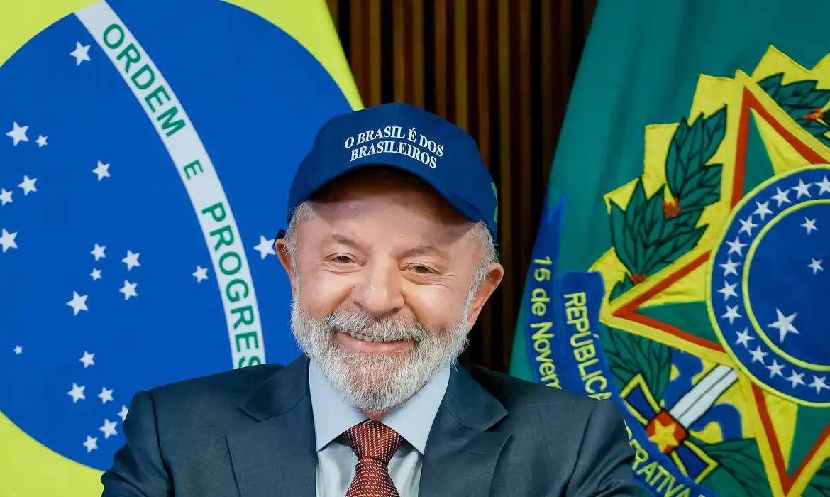 Lula comemora aprovação de PEC e diz: 