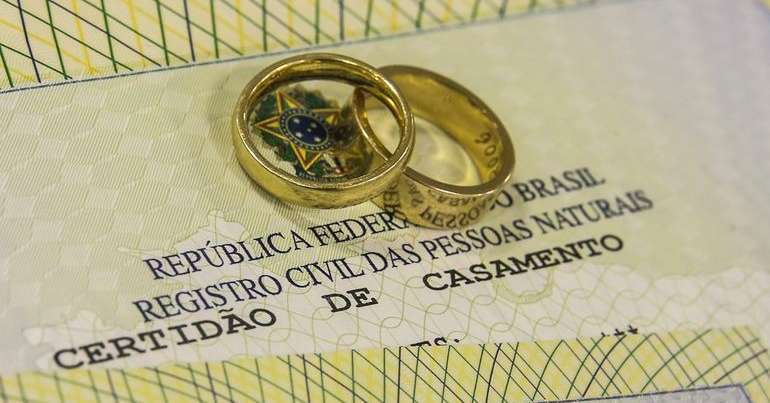 Lei institui Dia do Casamento Monogâmico Cristão no calendário ...