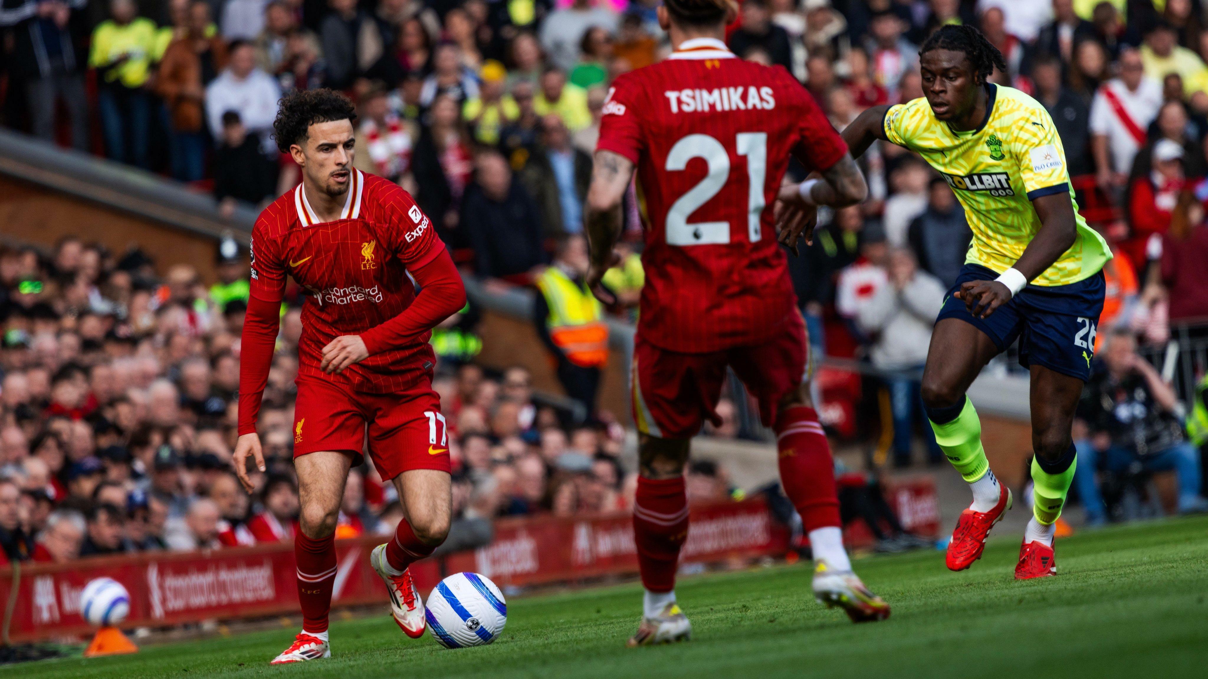 Leeds x Liverpool: onde assistir ao vivo e as escalações do jogo