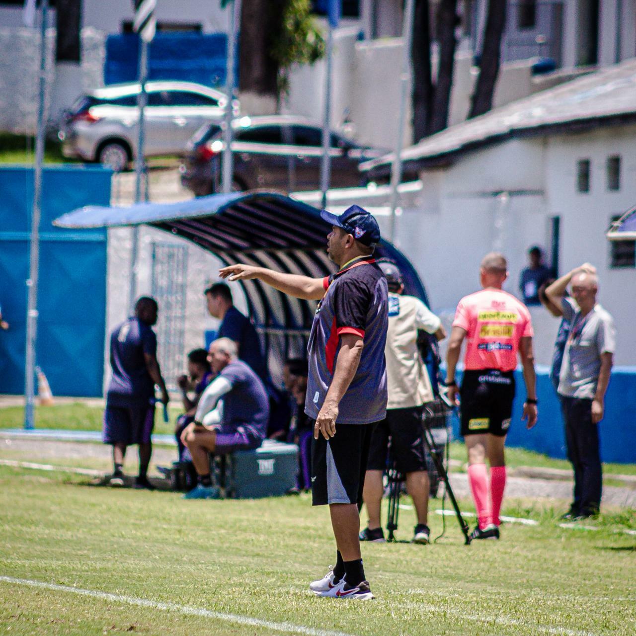 Águia de Marabá divulga atualização sobre estado de saúde do técnico da equipe sub-20 | Esportes | O Liberal