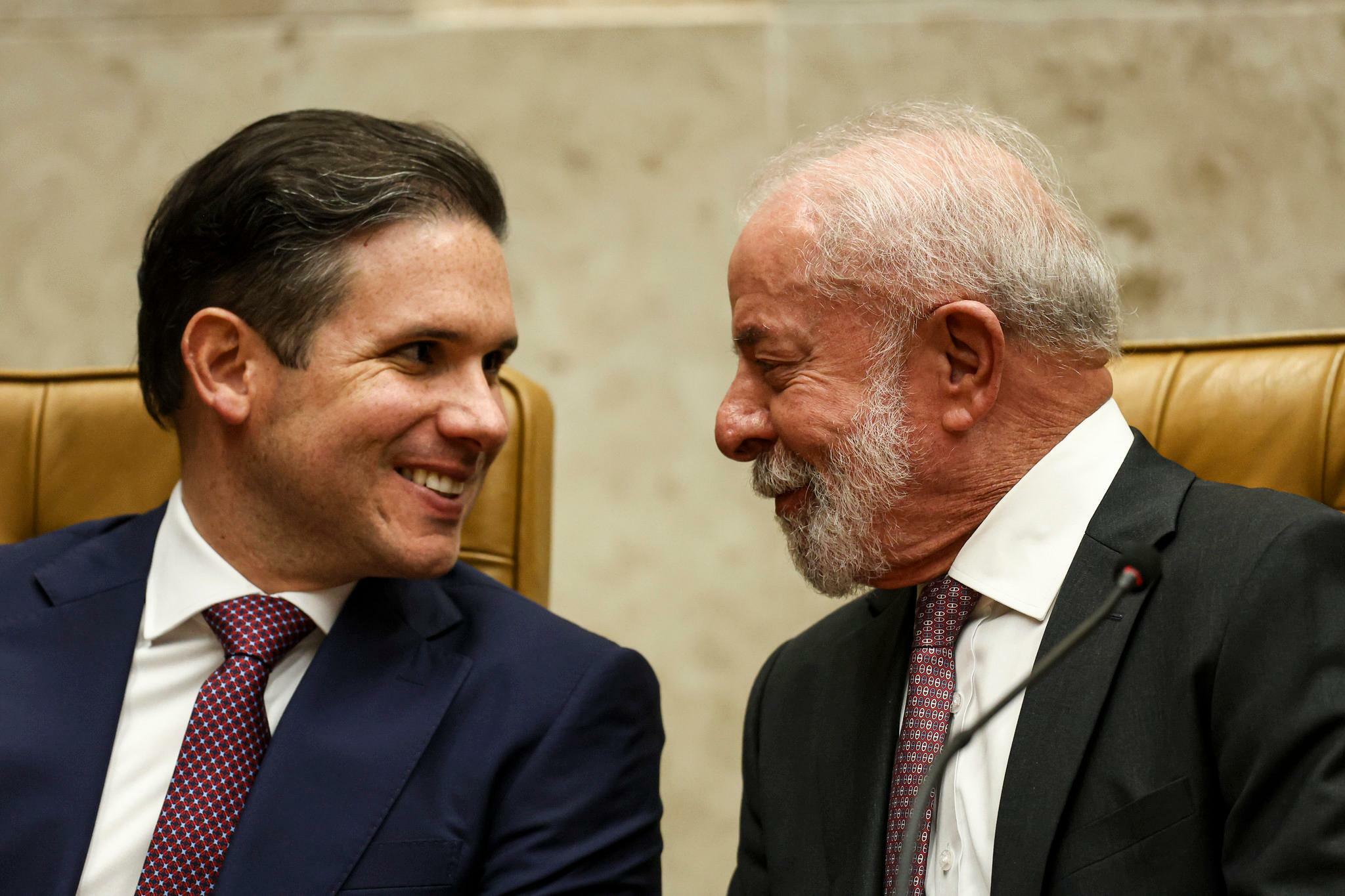 Lula e Motta acertam transição na PEC da 6x1 para redução de 2h de jornada em 2026 e 2h em 2027