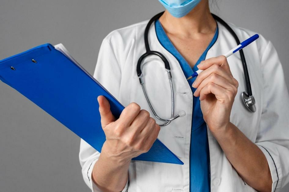 'OAB da Medicina': texto passa em comissão; Câmara e Senado têm até sexta para aprovar