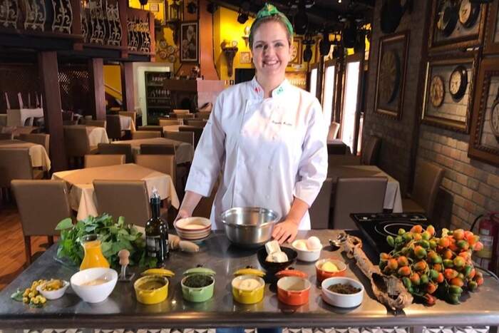 A chef Ângela Sicília, revelando a comida paraense para o mundo