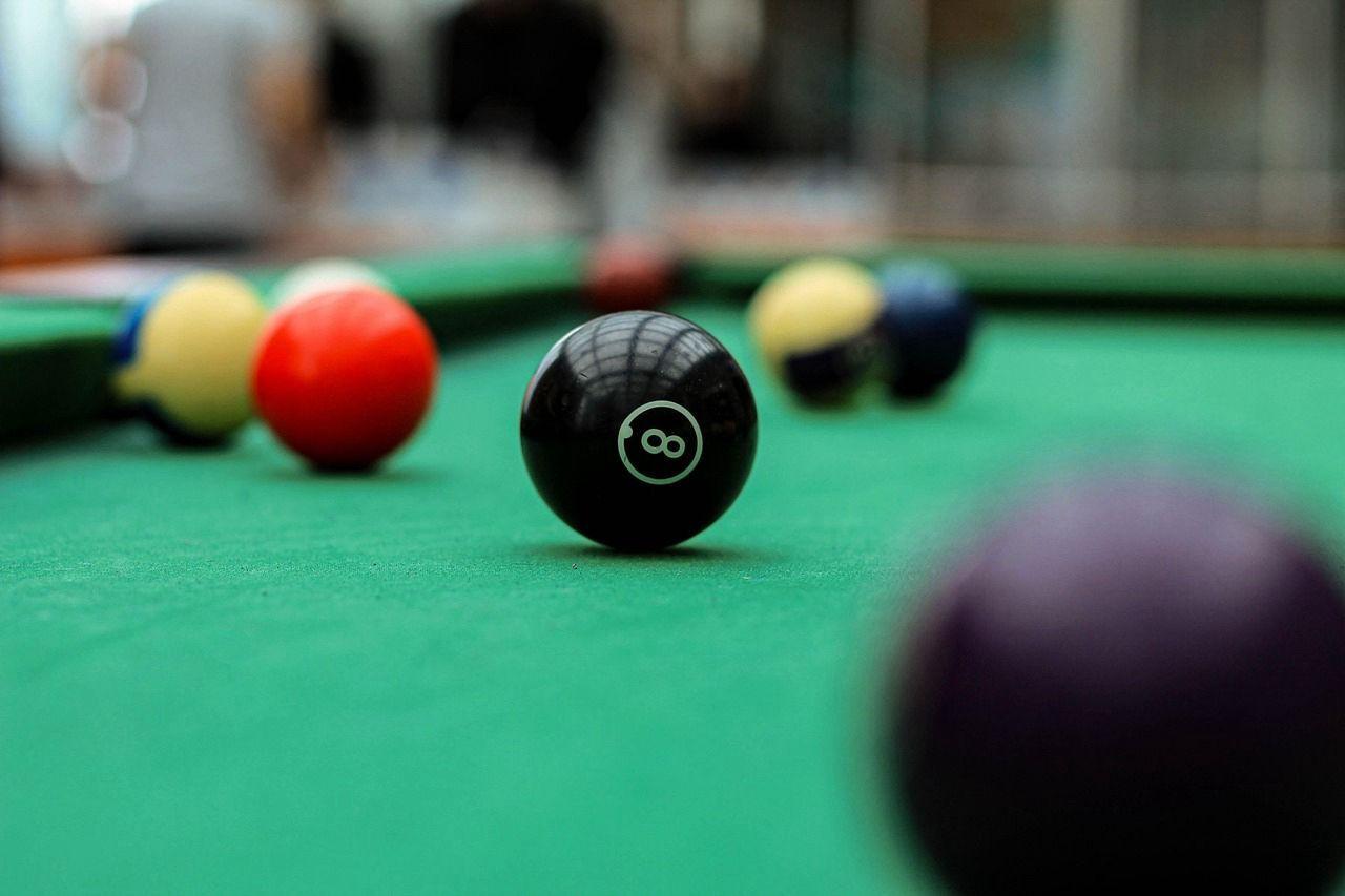 Torneio de Snooker Inglês reúne atletas ranqueados e oferece espaço aberto ao público