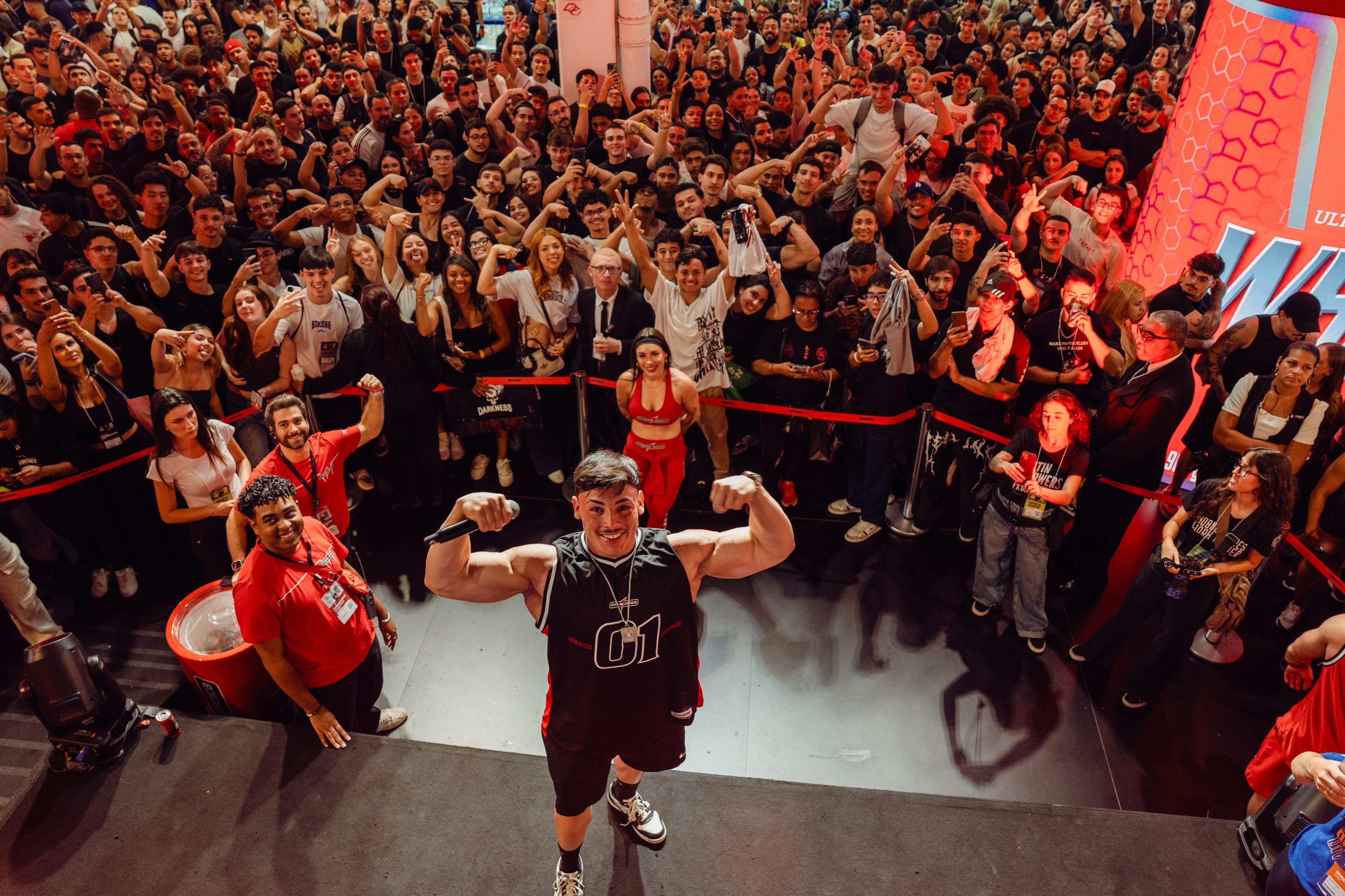 Atleta de fisiculturismo e influencer, Gabriel Ganley morre aos 22 anos