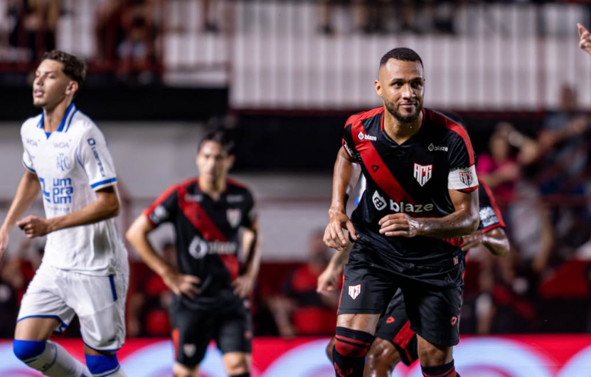 Atlético-GO x São Bernardo: onde assistir ao vivo e escalações do jogo de hoje (24/05) pela Série B
