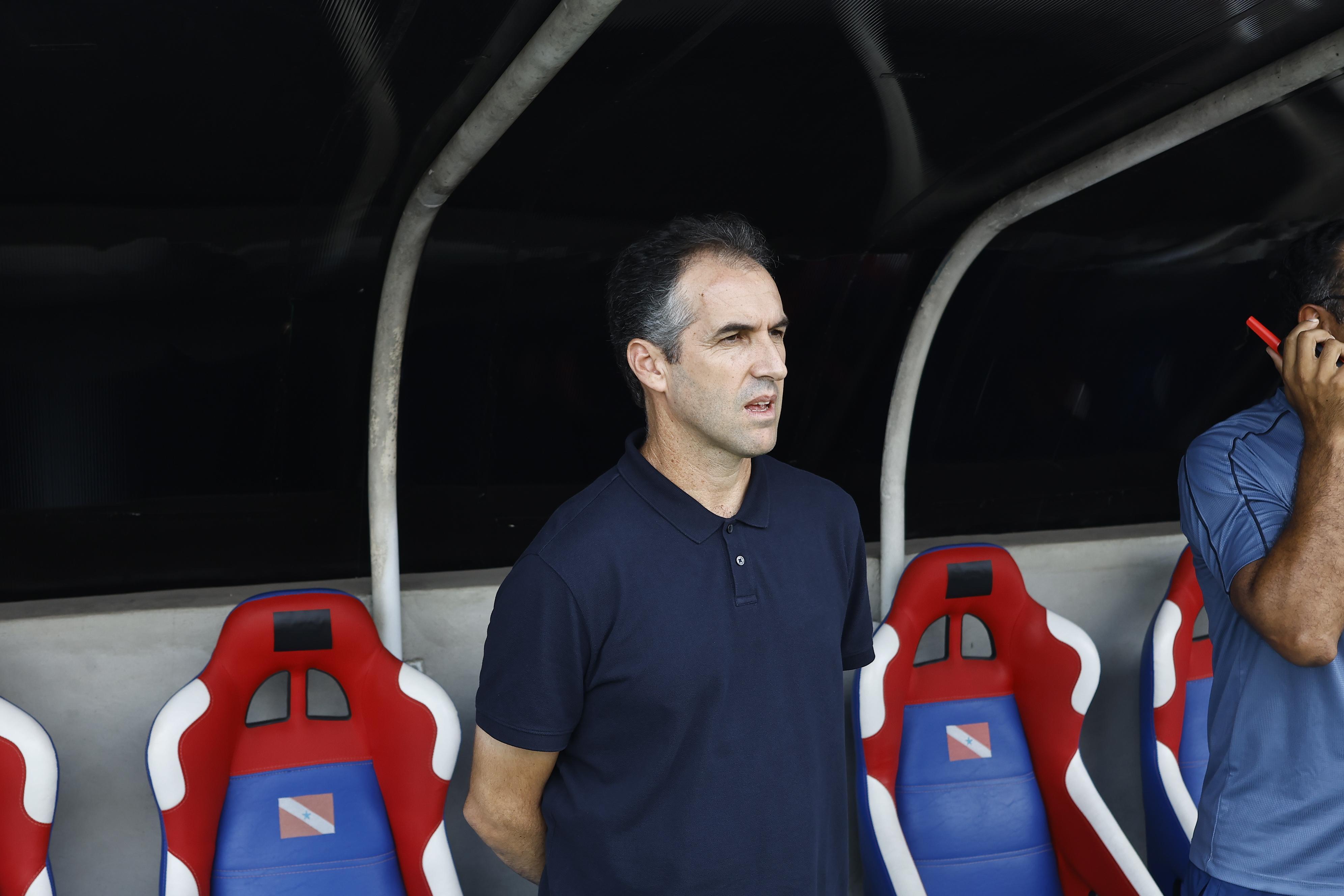 Após derrota do Remo, Léo Condé admite que o time não jogou bem, mas critica arbitragem: 