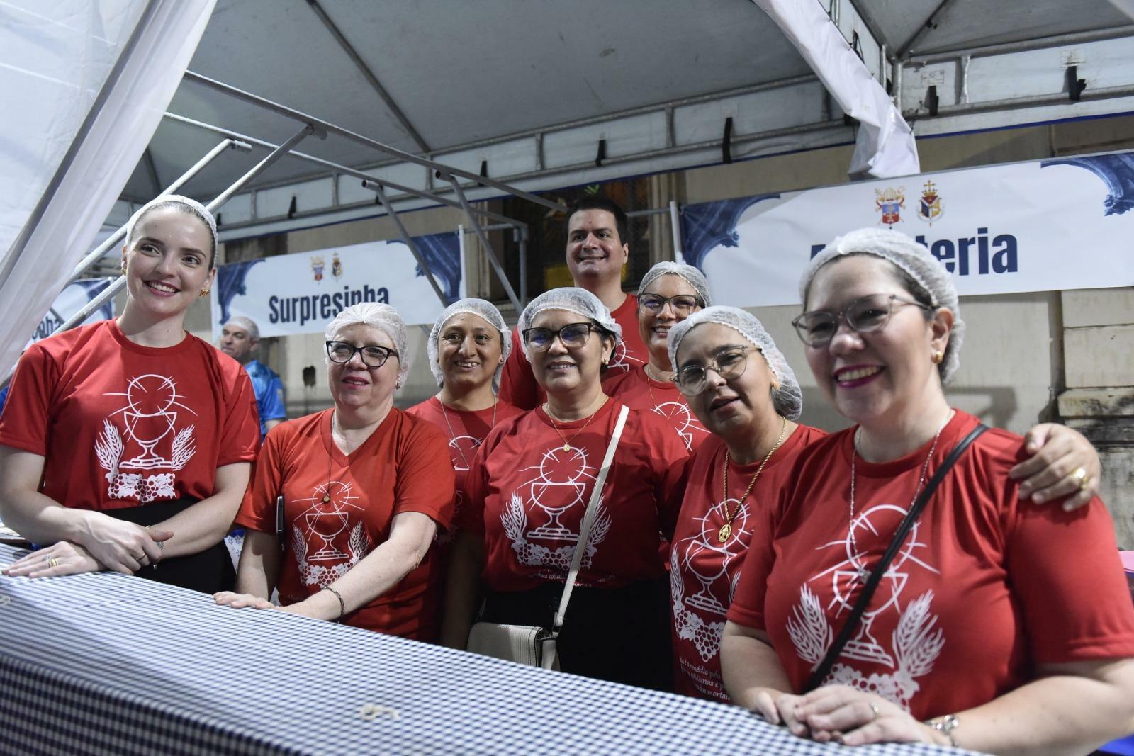 Comunidade prestigia primeiro dia da Festividade da Santíssima Trindade em Belém