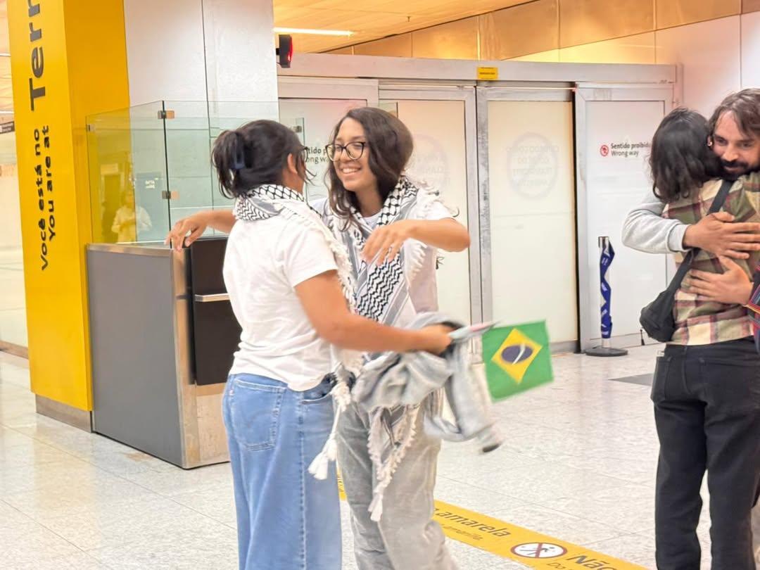 Paraense interceptada por forças israelenses em missão humanitária retorna ao Brasil