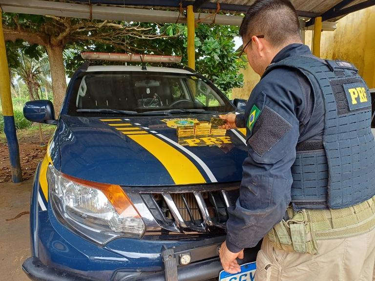 PRF apreende 13 quilos de ouro escondidos dentro de compartimento secreto de veículo em Altamira