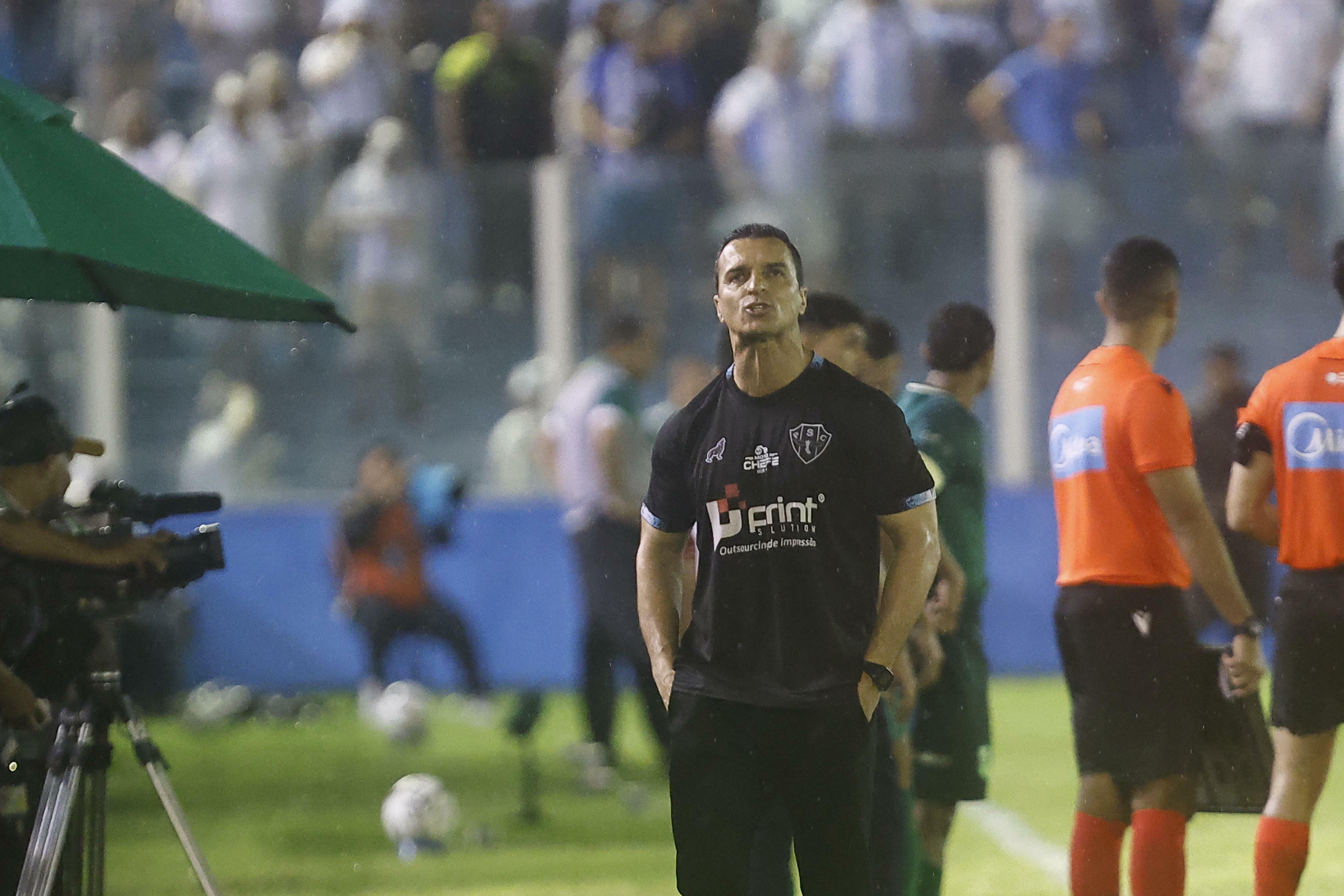 Após vitória do Paysandu, Júnior Rocha valoriza elenco e 