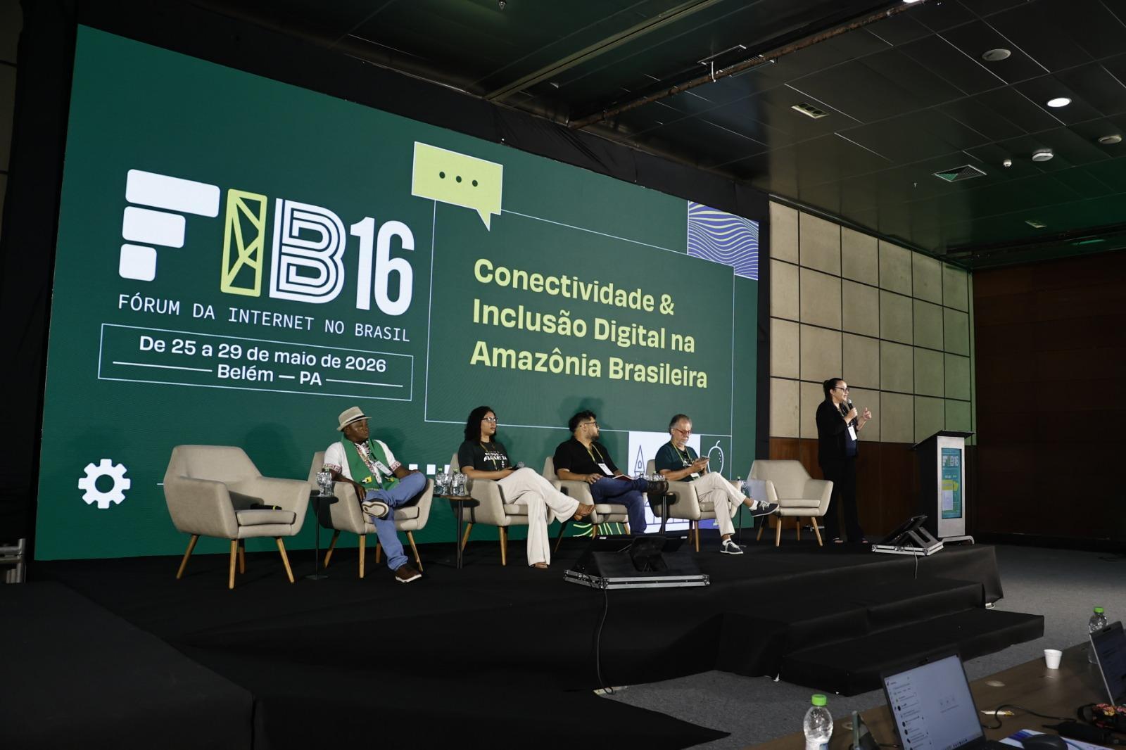Conectividade na Amazônia ainda enfrenta desafios estruturais e sociais, apontam debatedores no FIB