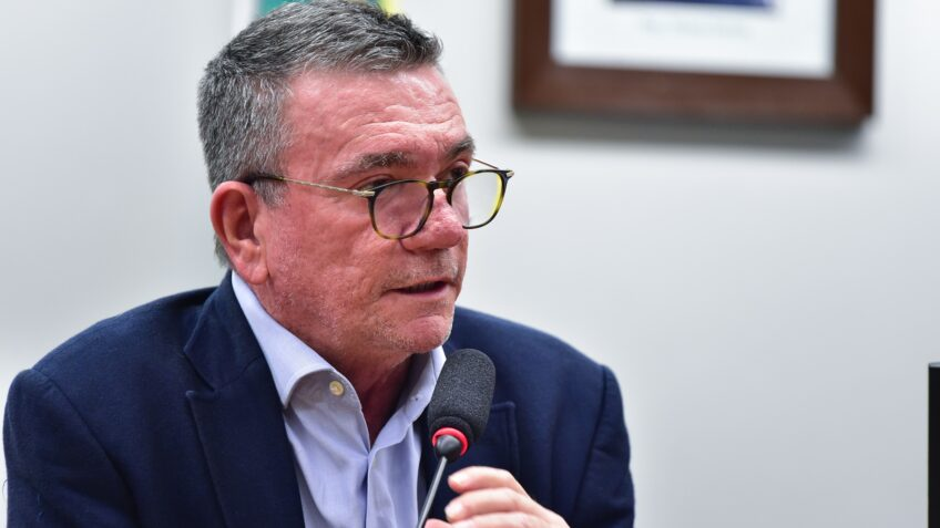 Andrés Sanchez vai à Justiça para tentar reverter expulsão do quadro de sócios do Corinthians