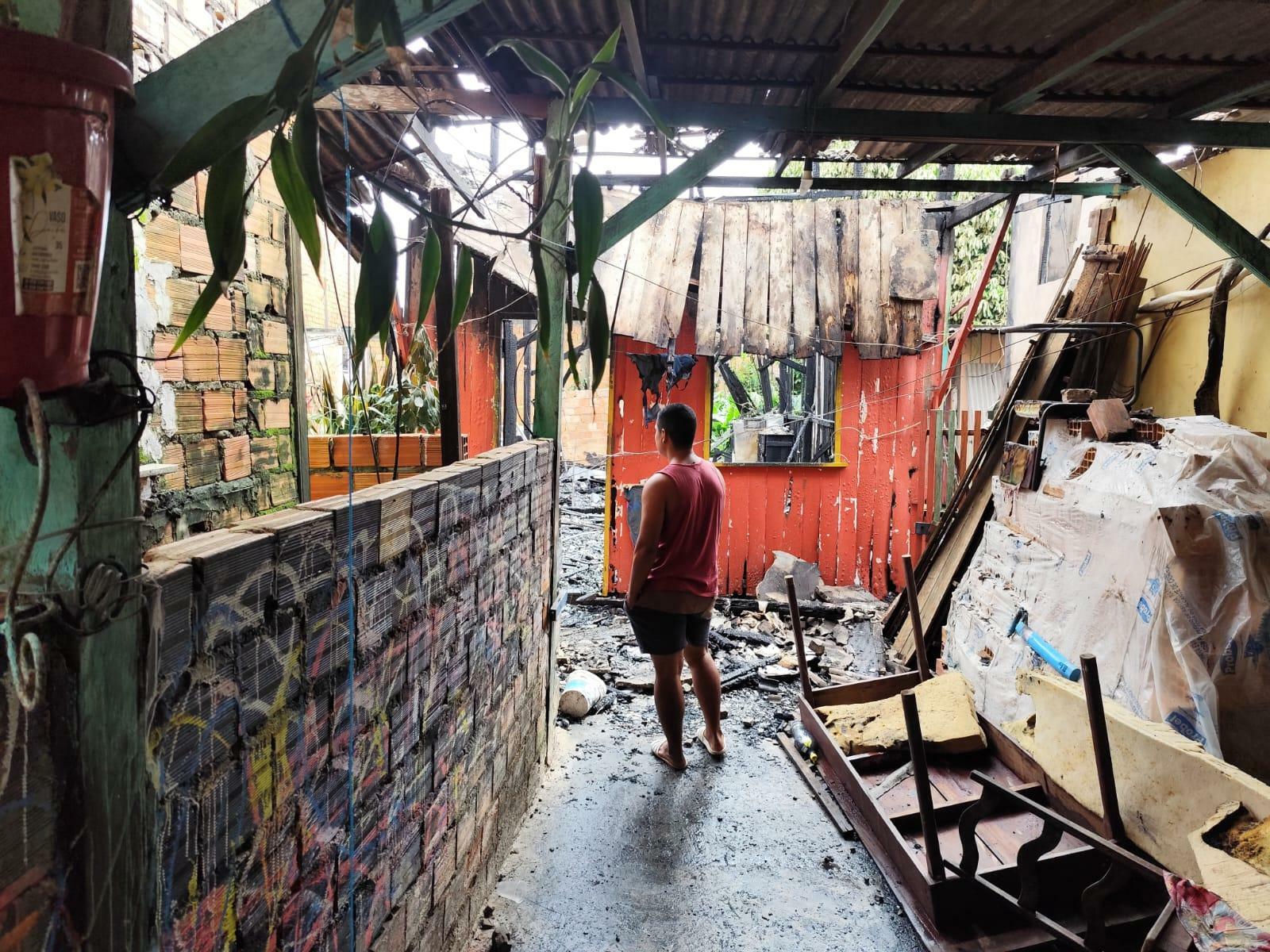 Incêndio no Guamá deixa 17 pessoas prejudicadas, diz Defesa Civil de Belém