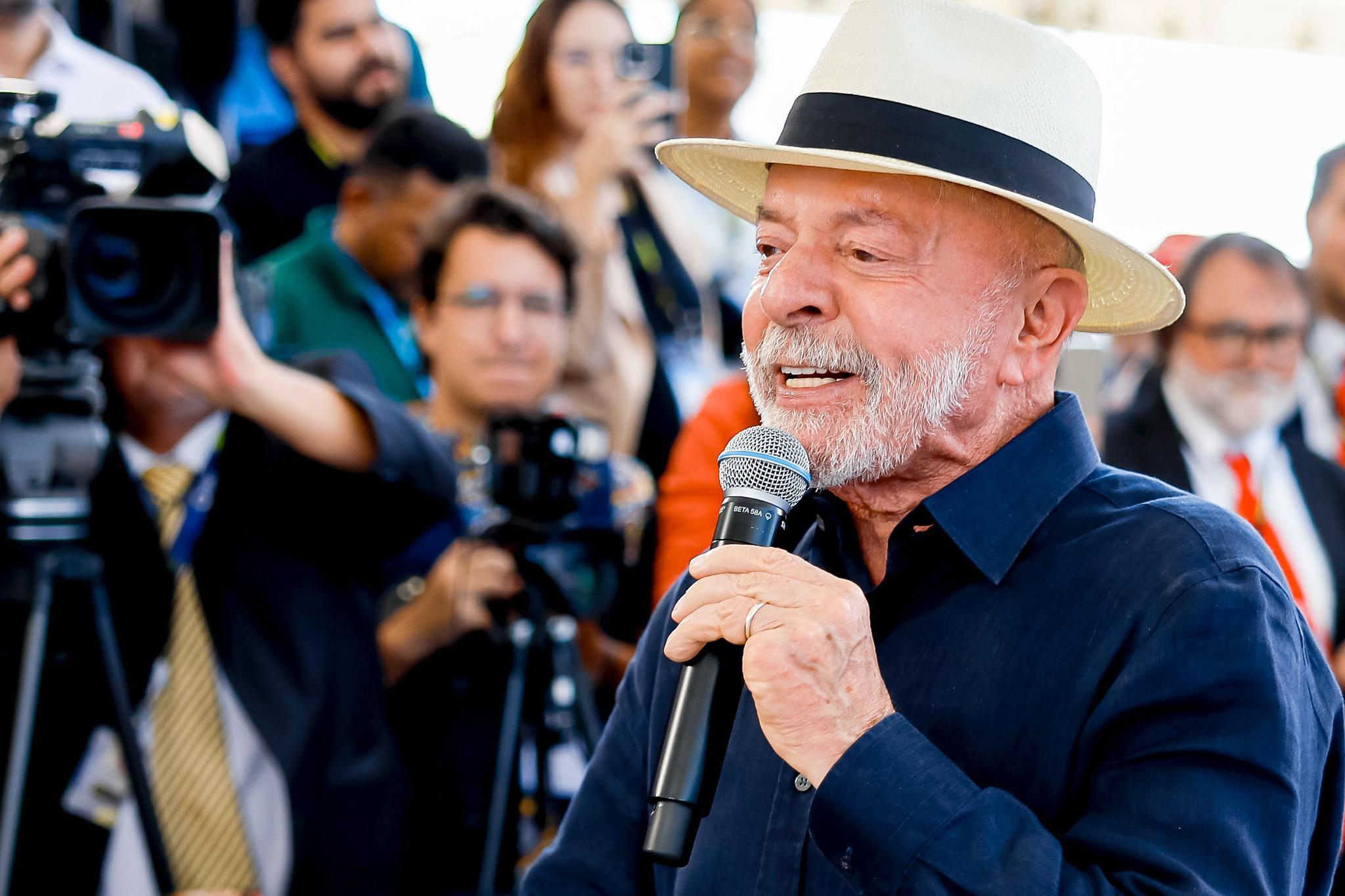 Lula desembarca em Genebra e se reúne com presidente da Suíça para discutir comércio bilateral
