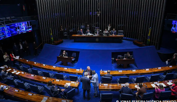 Senado realiza nesta terça-feira a quarta sessão de discussão sobre o fim da escala 6x1