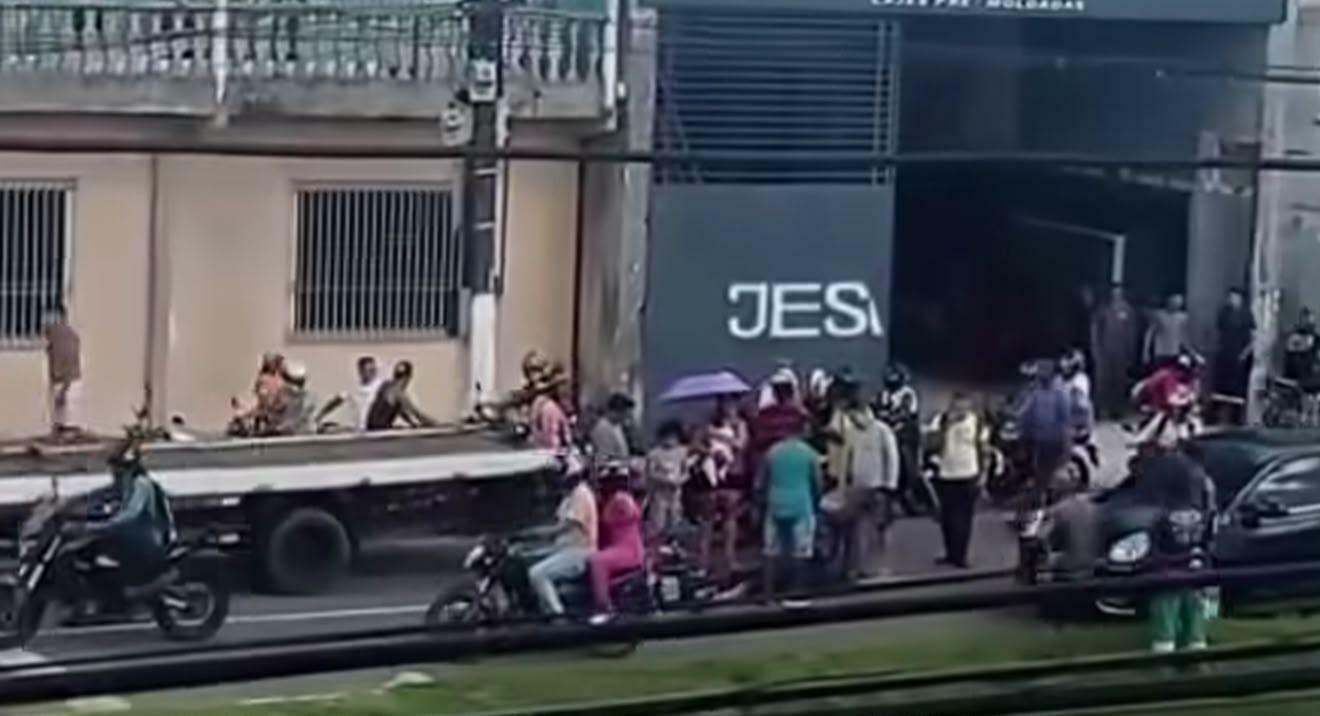 Tragédia na Cabanagem: motociclista morre após colidir em caminhão-guincho em Belém​‌​