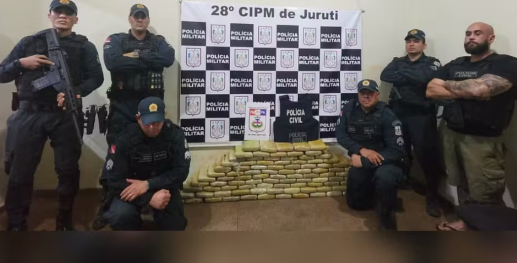 Mais de 114 kg de skunk são apreendidos após perseguição policial em Juruti - Foto