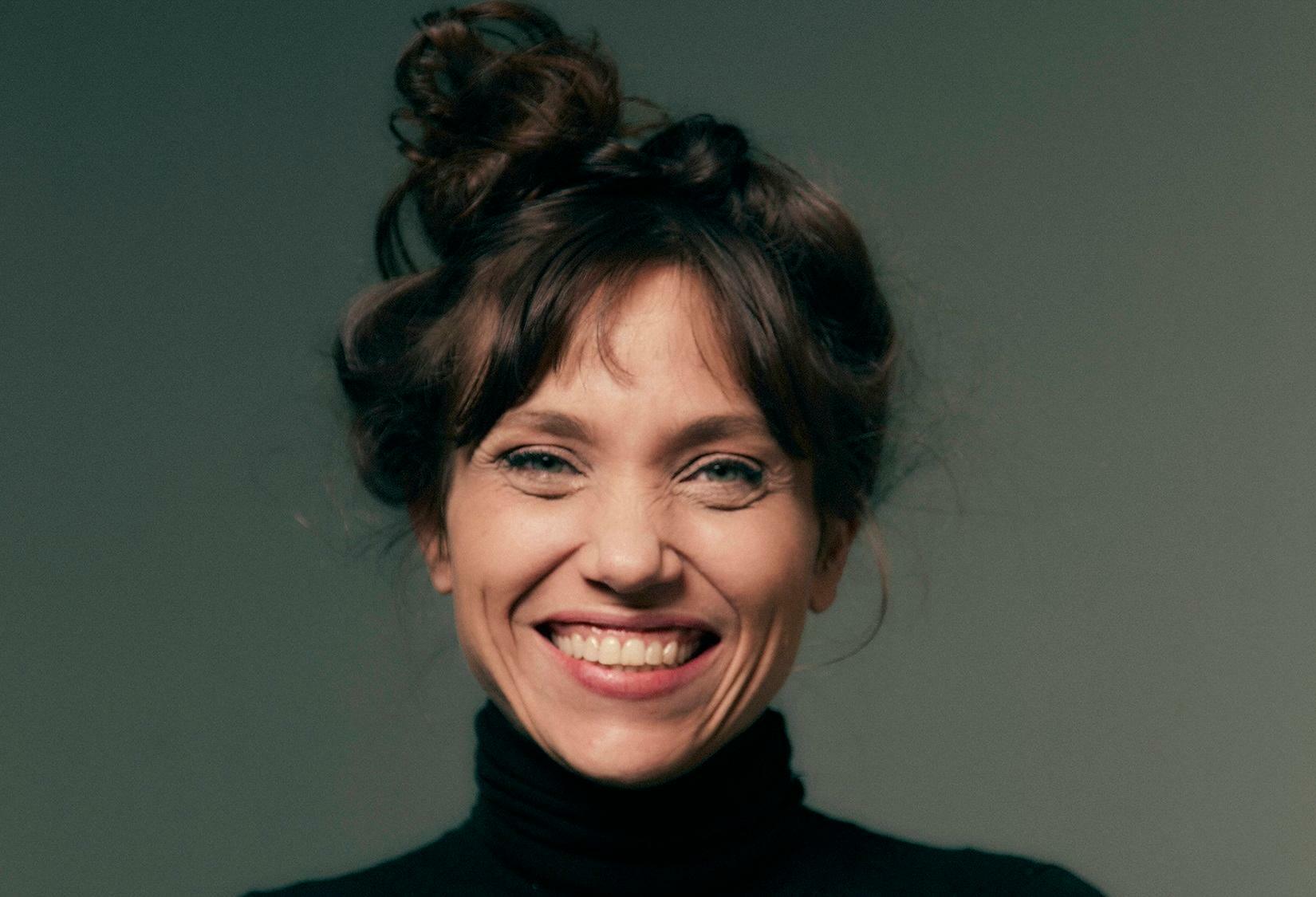 Julia Gorman estreia na série 'Emergência 53' e faz participação em novela da TV Globo