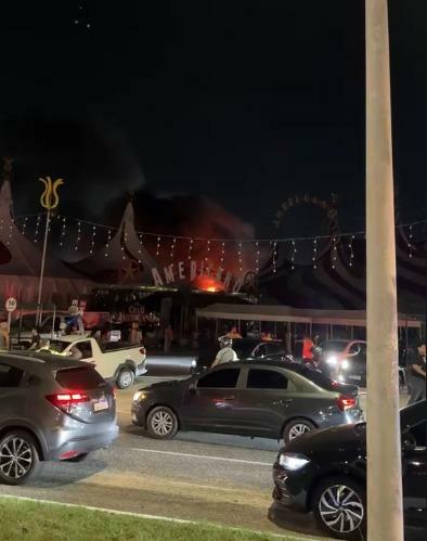 Fogo em circo no Parque da Cidade começou após 'falha técnica'; entenda