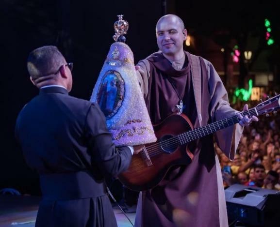 Após noite de fé em Belém, Frei Gilson faz homenagem à cidade: 'levo no coração'