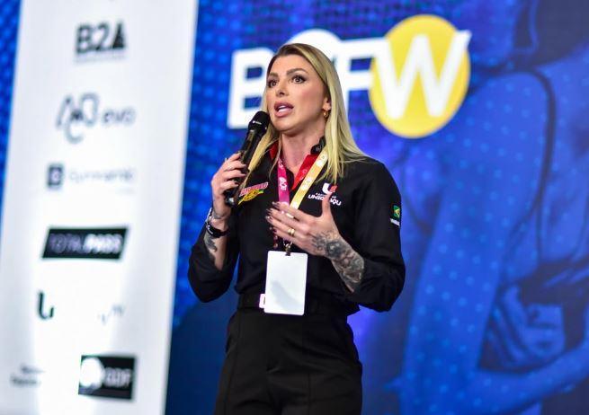 Fisiculturista Angela Borges participa de workshop fechado em Belém