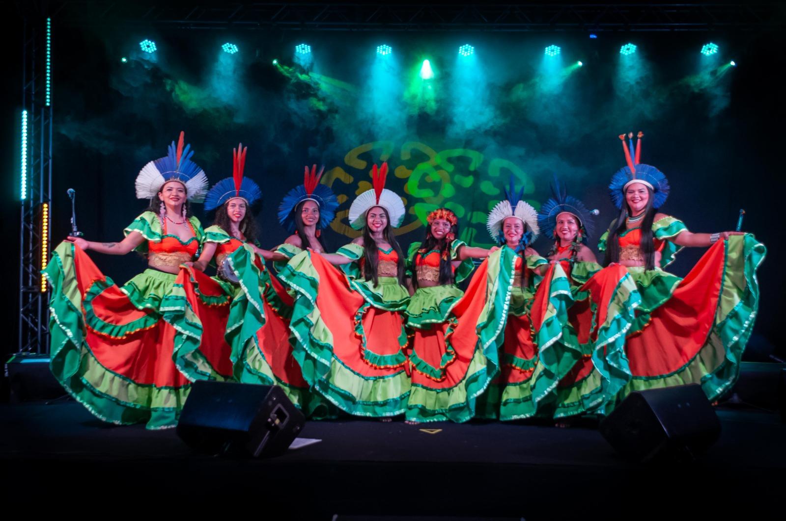Suraras do Tapajós realizam shows gratuitos em Macapá como parte de turnê