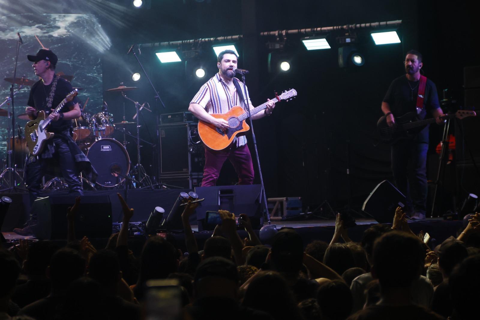 Rosa de Saron levantou o público mais uma vez no Círio Musical, em Belém, na noite desta quarta-feira (21). (Cristino Martins/ O Liberal)