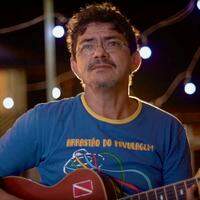 O músico Júnior Soares é um dos fundadores do Arraial do Pavulagem, que vira documentário "Boi Pavulagem é Boi do Mundo"