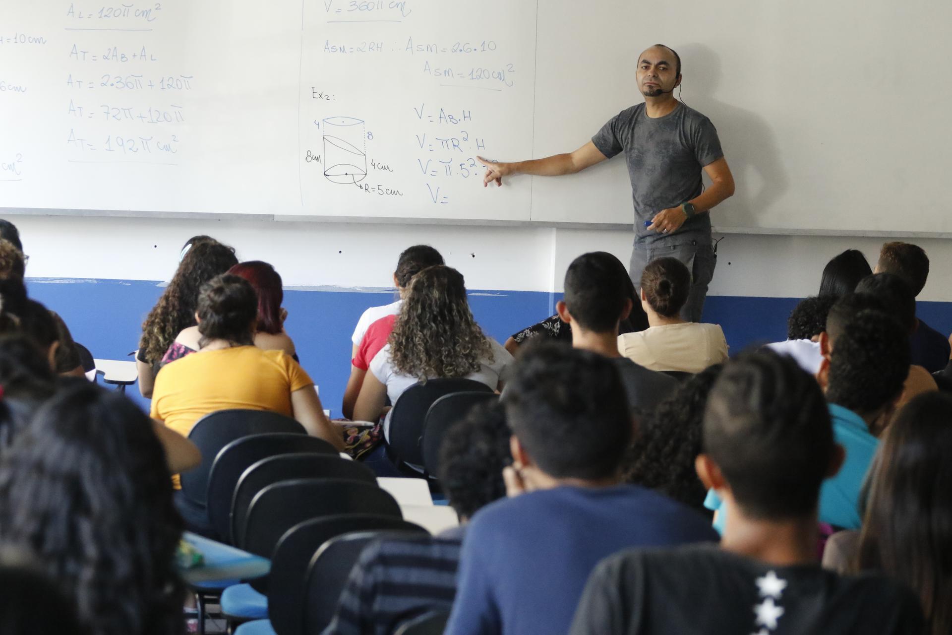Saiba como se cadastrar para o P&eacute;-de-Meia Licenciaturas | Brasil | O Liberal