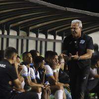 Treinador do Paysandu faz as contas e quer, pelo menos, duas vitórias em três jogos