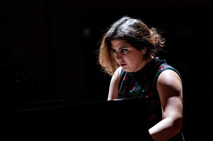 A pianista Elina Sarkisian abre a série de apresentações nesta quinta-feira