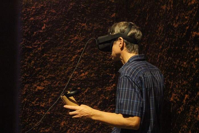 Tecnologia da realidade virtual permite aos visitantes da exposição viajar 12 mil anos no tempo