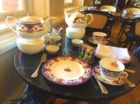 Mesa posta ao estilo inglês no salão de chá do Fairmont Empressor.