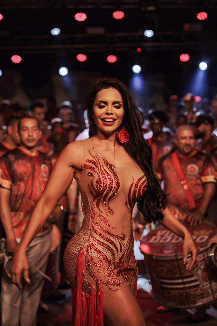 Raíssa Machado brilhou durante os ensaios para o carnaval deste ano