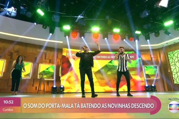 Os Parazim apresentaram a nova música "Porta-Malas" no Encontro com Fátima Bernardes.