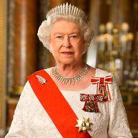 Rainha teve voz pacificadora após alegação de racismo pelo príncipe herdeiro