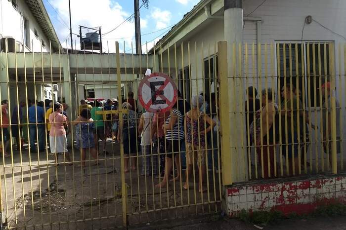Posto de saúde da Sespa, na avenida Pedro Miranda, também registrou filas longas desde o início da manhã