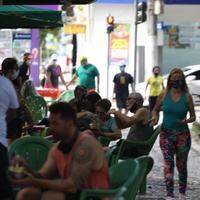 Como num domingo qualquer: apesar da pandemia, movimento volta à Batista Campos e a outras praças da capital