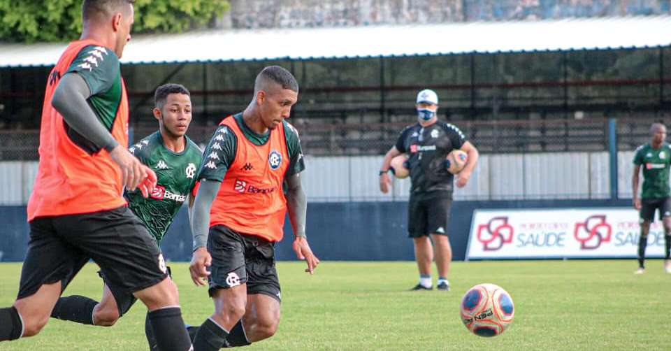 Atacante do Remo sofre entorse no tornozelo e vira dúvida para os próximos jogos
