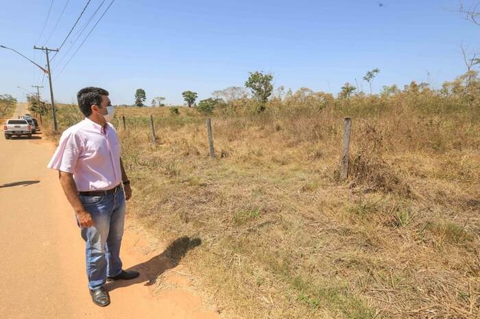 O governador Helder Barbalho também visitou a área que abrigará o novo campus da Universidade do Estado do Pará