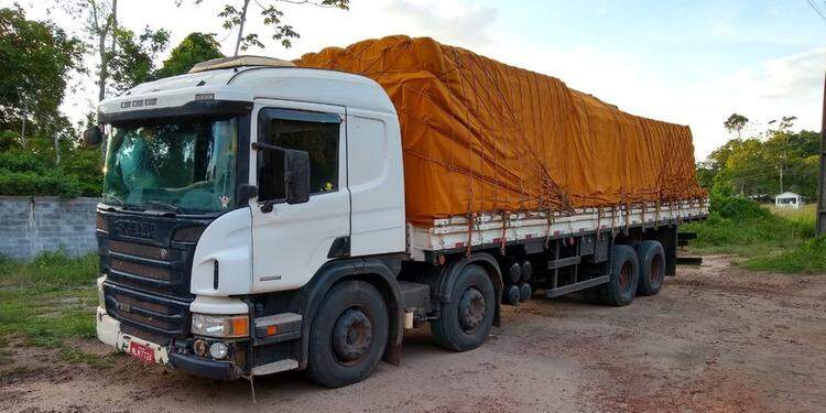 Homem é preso com menina de 12 anos em caminhão Homem é preso com menina de 12 anos em caminhão