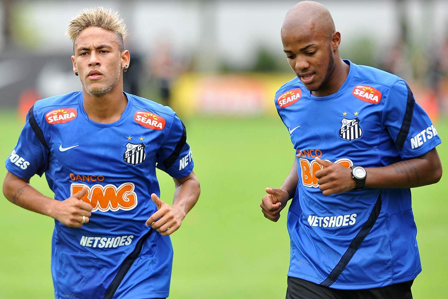 Relembre jogadores revelados pelo Santos e que deixaram o clube 'de graça'  - Lance!