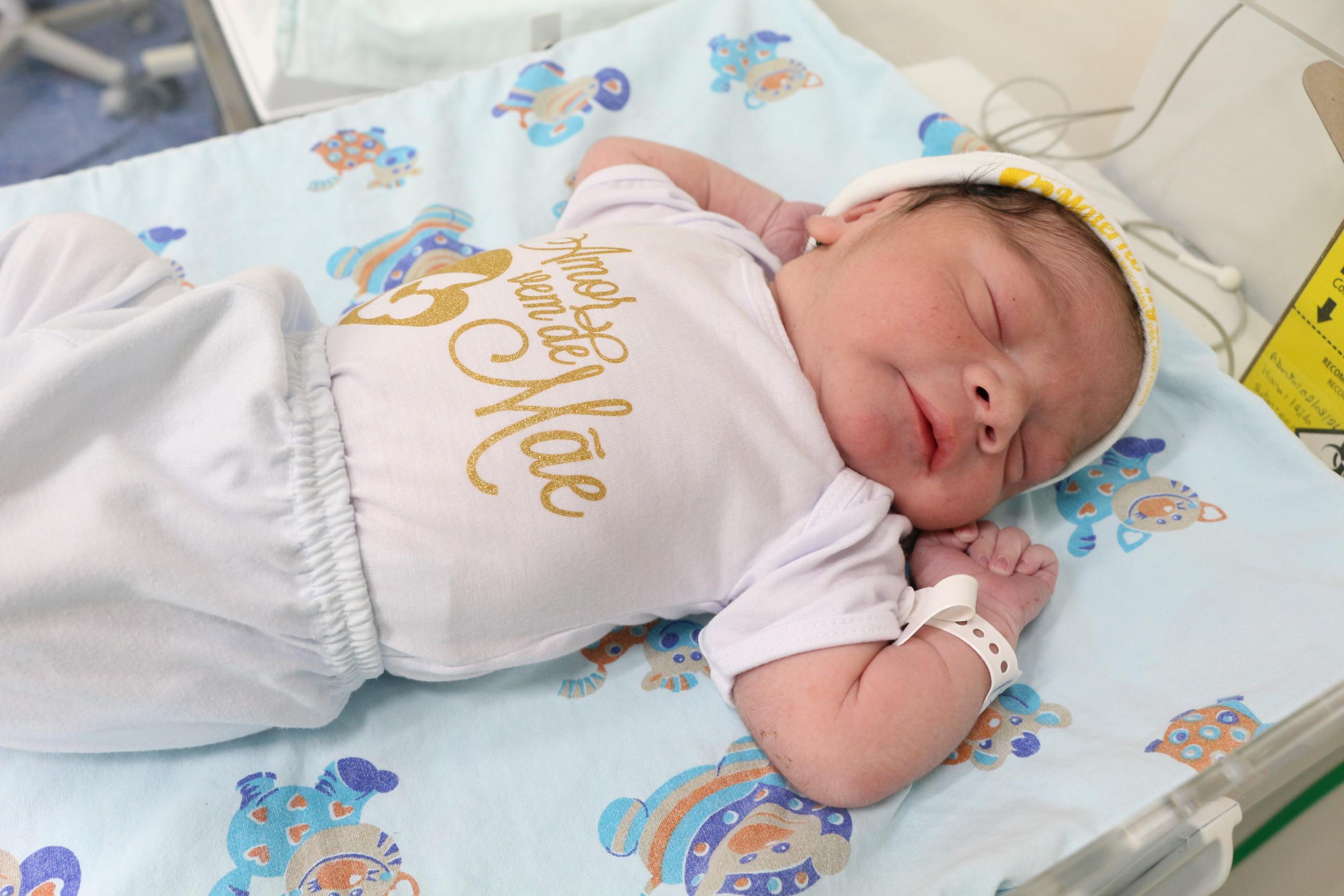 Bebe Nasce Cercado Pelo Numero 4 Entenda As Coincidencias Para O Liberal