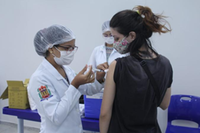 Sesma vacina adolescentes em Belém nesta quarta