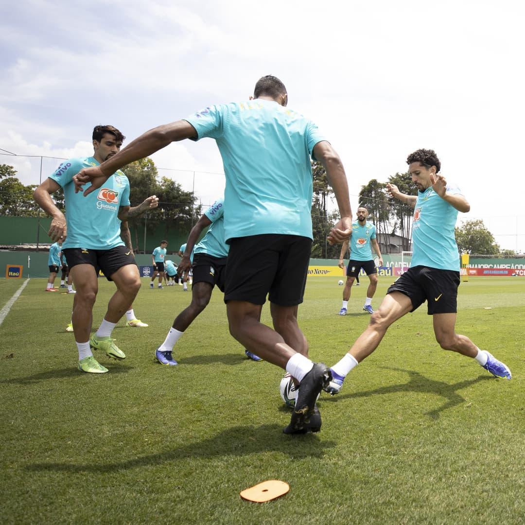 Seleção chega à Granja Comary com Neymar para abrir os trabalhos 