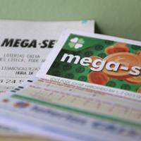 Atualmente, a Mega Sena é a loteria mais apostada no Brasil e a que disponibiliza os maiores prêmios