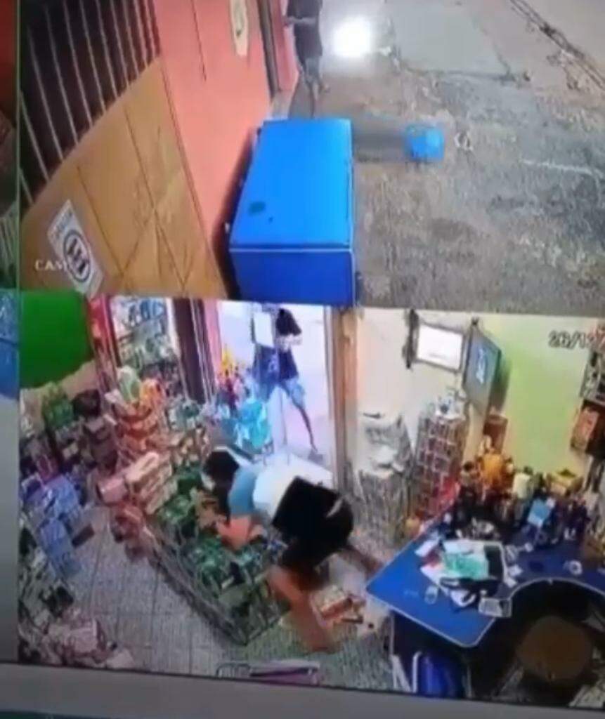 VÍDEO: Comerciante reage a assalto e por pouco não foi baleado em Santarém