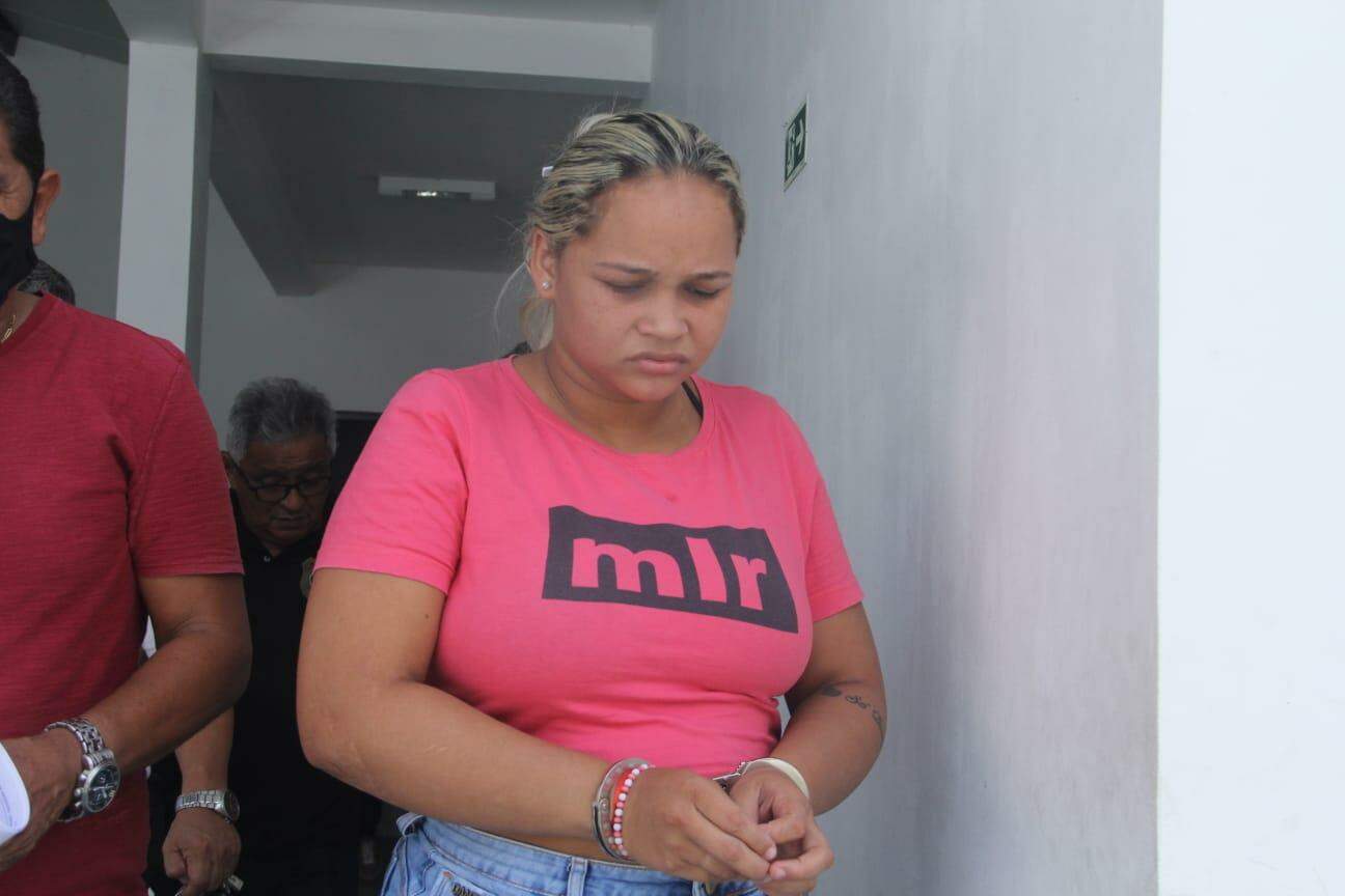 Mulher é presa furtando sapatos de loja no bairro da Sacramenta, em Belém